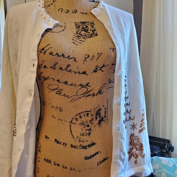 CHRISTMAS CARDIGAN - Picture 11 of 15